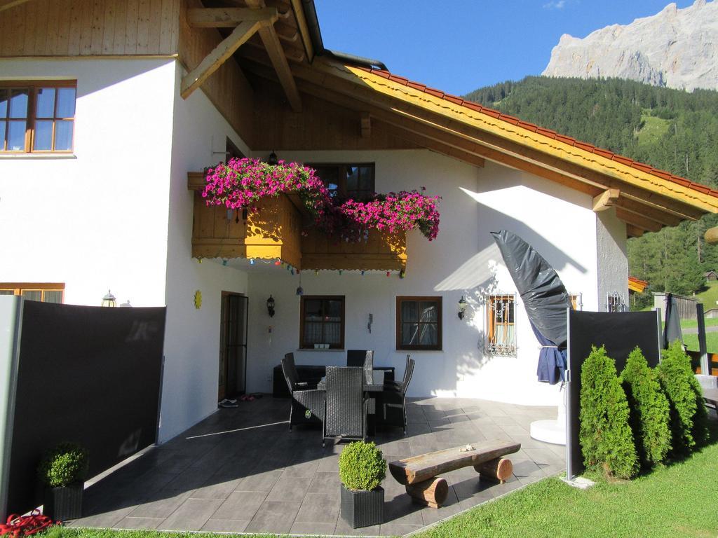 Alpen-Chalet Ehrwald Esterno foto